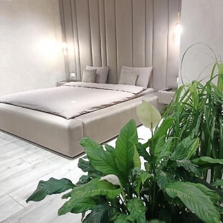 2К Шикарний Люкс! Apartment Khmelʼnytsʼkyy Bagian luar foto