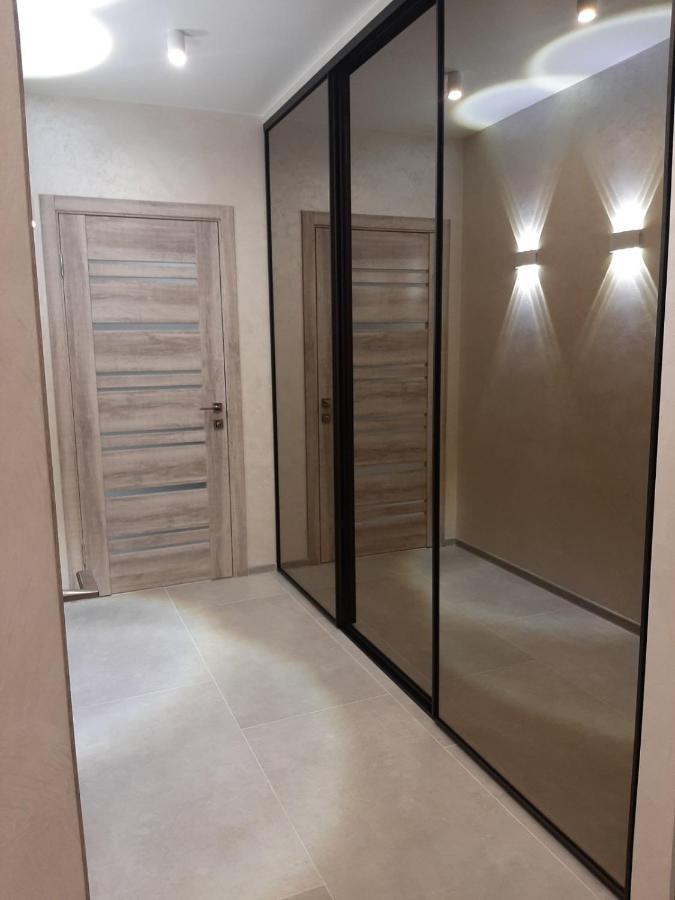 2К Шикарний Люкс! Apartment Khmelʼnytsʼkyy Bagian luar foto
